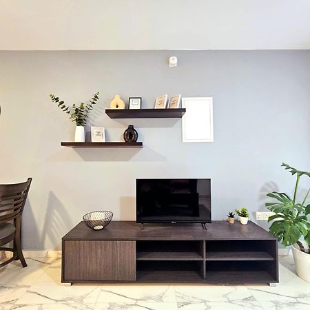 1Bd Beach Apartment Paphos Eksteriør billede